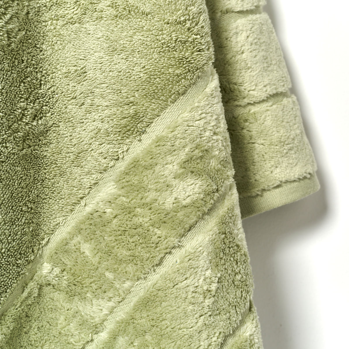 03 10 0056 Toalha Banho Seven Hundred Verde Claro 002